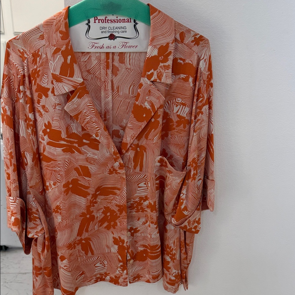 Chic Orange Patterned Blouse